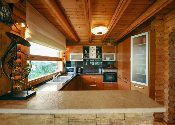 Lakkia - Wooden Residence