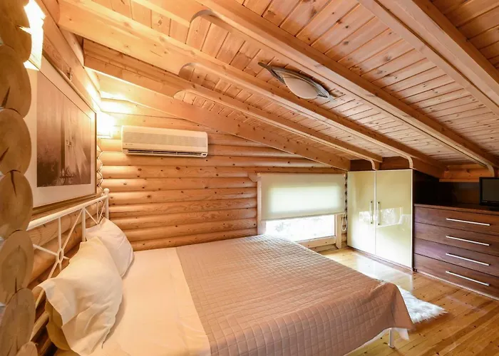 Lakkia - Wooden Residence